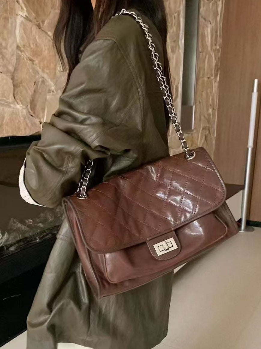 Luxury Quilted Flap Shoulder Bag with Chain Strap