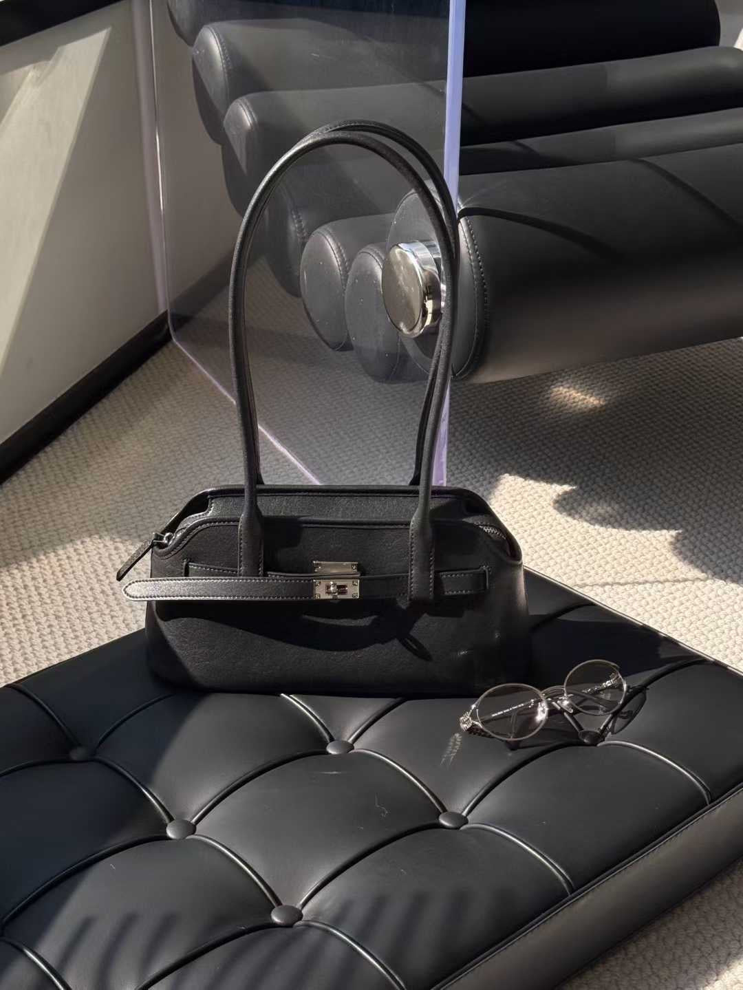 Classic Leather Shoulder Bag