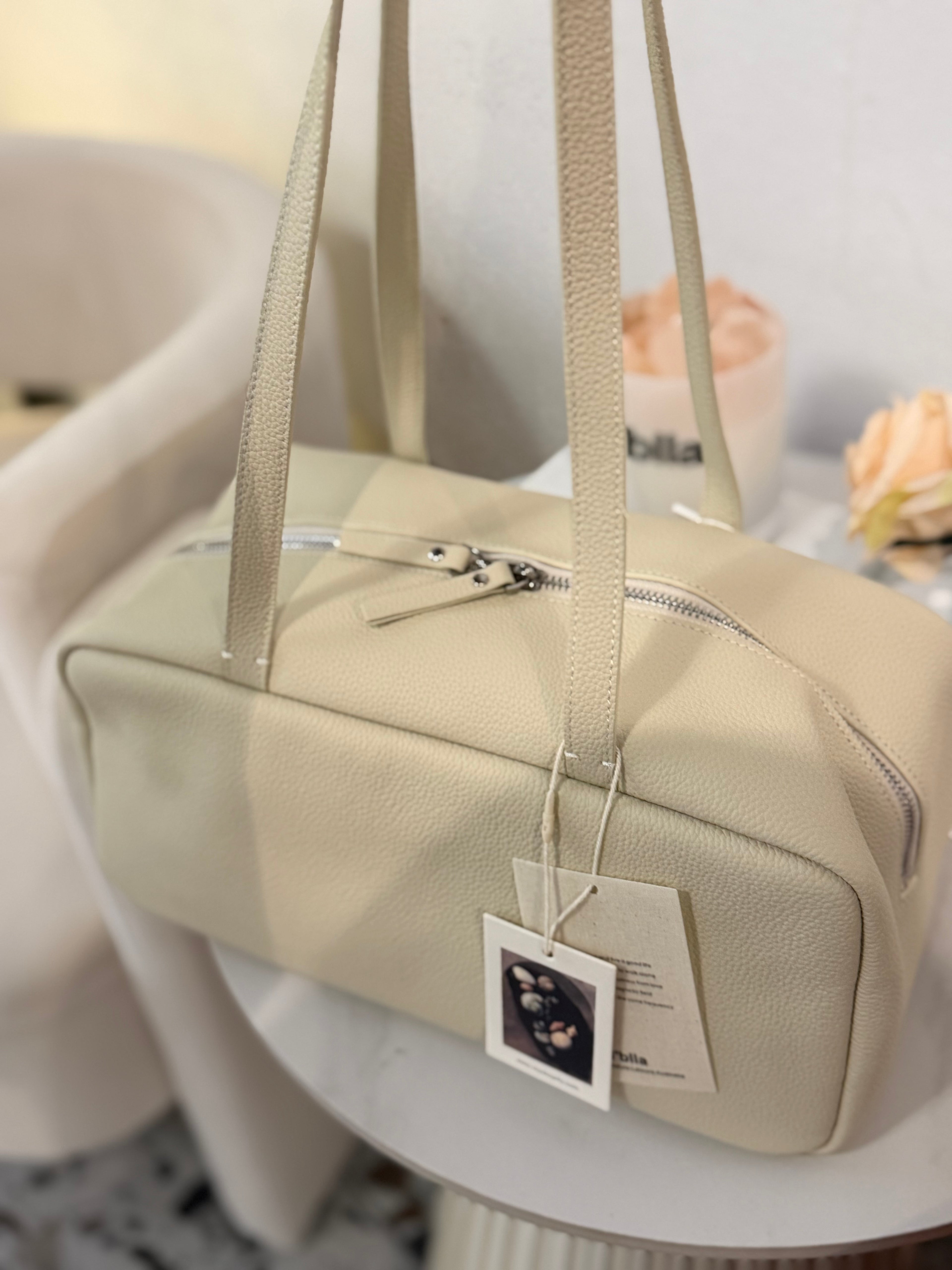 Minimal Leather Shoulder Bag