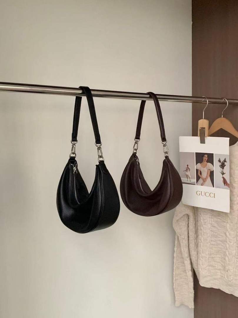 Minimal Crescent Shoulder Bag – Soft Curve Design Handbag